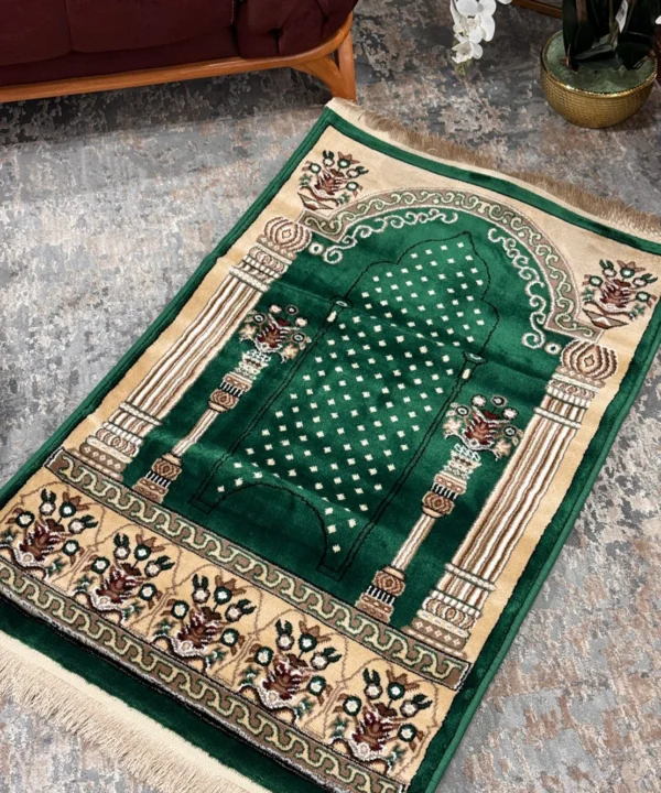 Ishraq janamaz Heavy Woven Prayer Mat Style 3 green