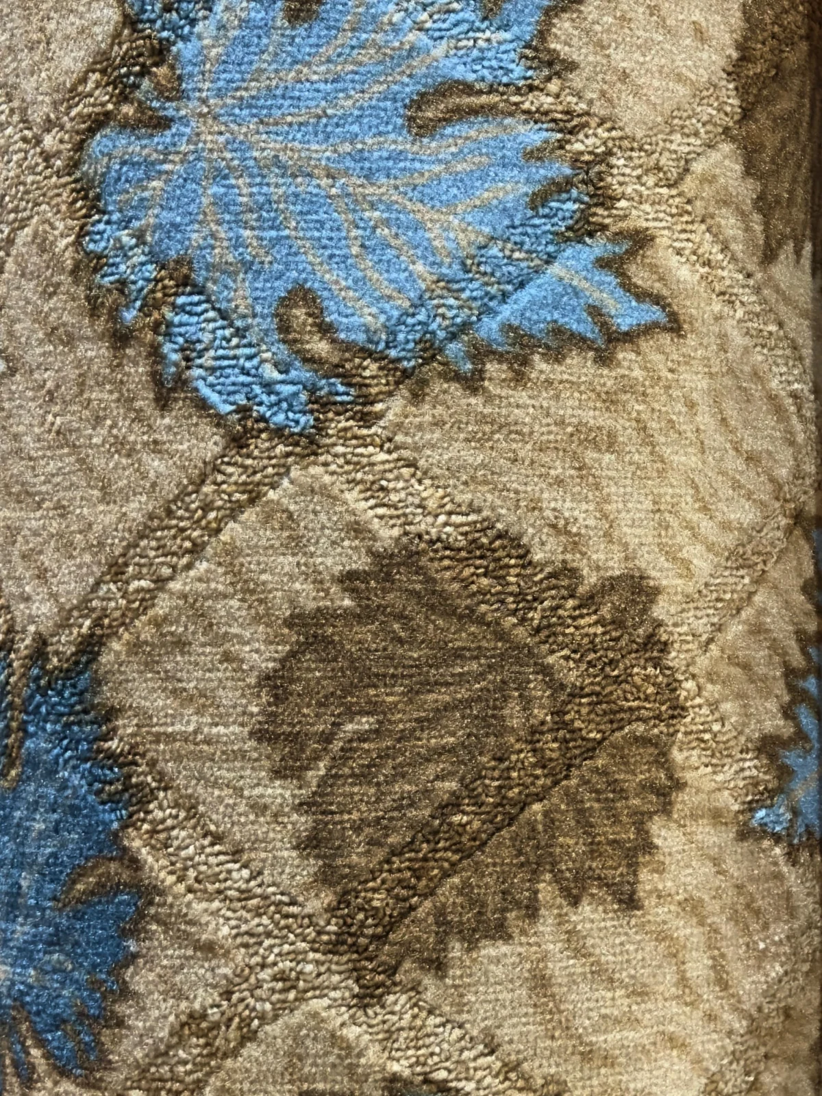 Wall to Wall Carpet Fine Leaf