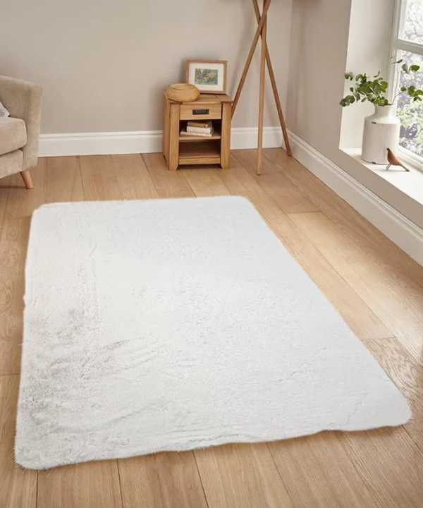 Venus Fantasy Faux Rabbit Fur Rug