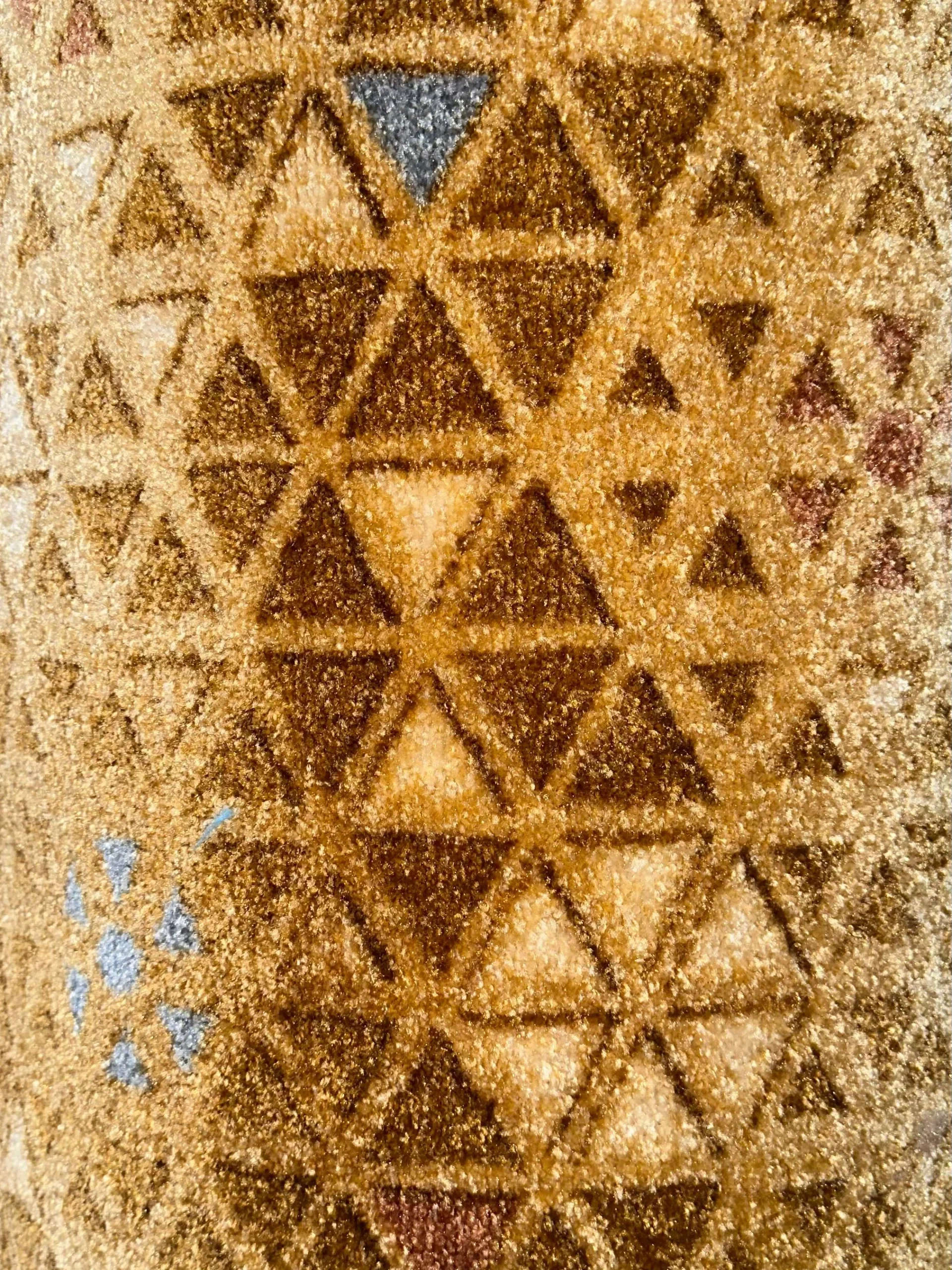 Wall to Wall Carpet Fine Multicoloured Triangles